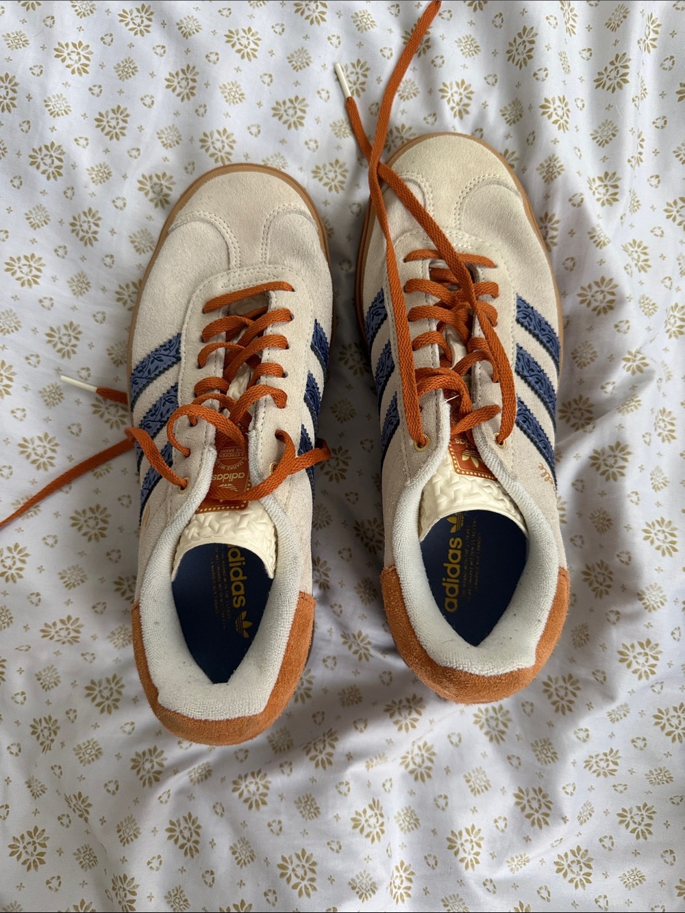 adidas Gazelle Low-Top Platform Sneakers in Cream, Blue & Brown - Picture 2 of 5